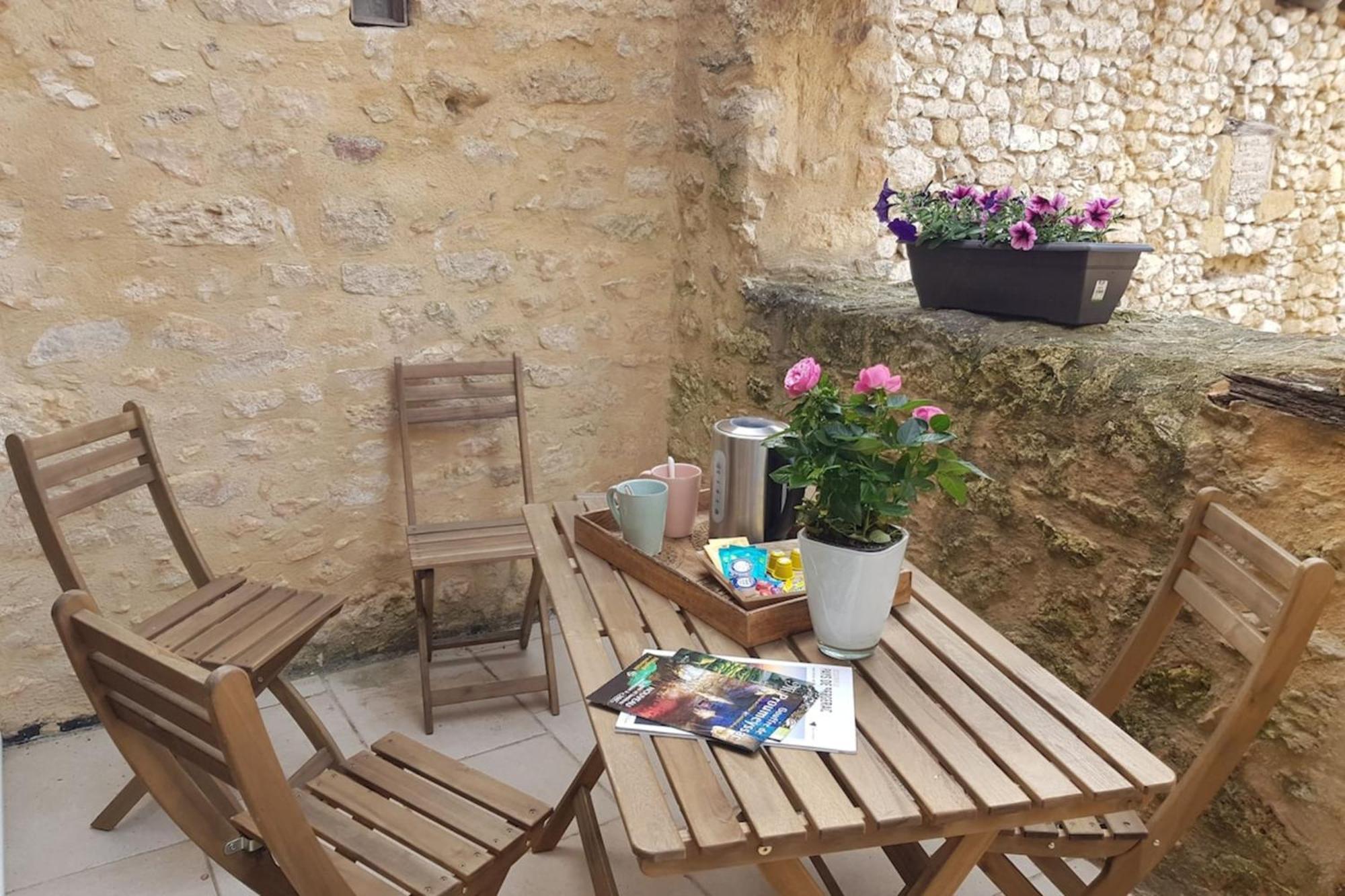 Monpazier Situation Ideale Lumineux Terrasse Luaran gambar